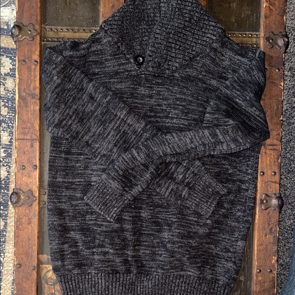 Silverlake Gray Sweater; L (fits like a small)